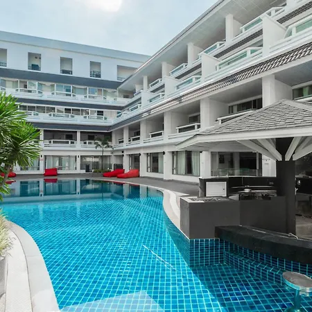 Radisson Red Phuket Patong Beach